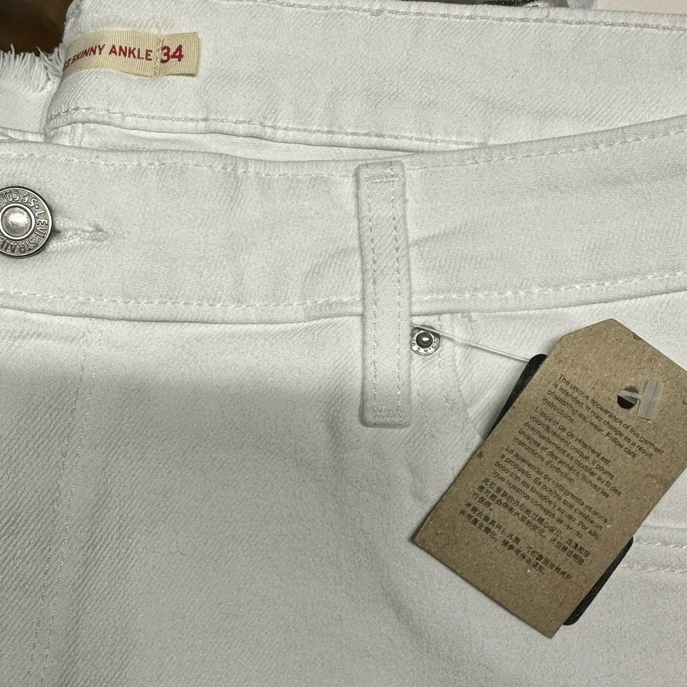 Levi's Women's 721 High Rise Skinny Ankle Jeans - Picture 5 of 5